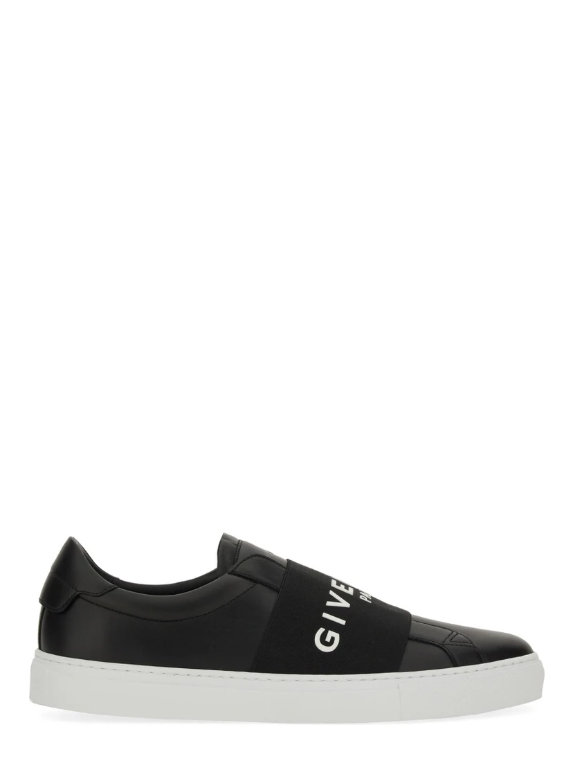 LOW TOP SNEAKER WITH LOGO
