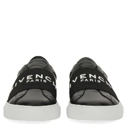 LOW TOP SNEAKER WITH LOGO