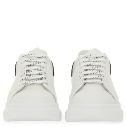 OVERSIZED SNEAKER