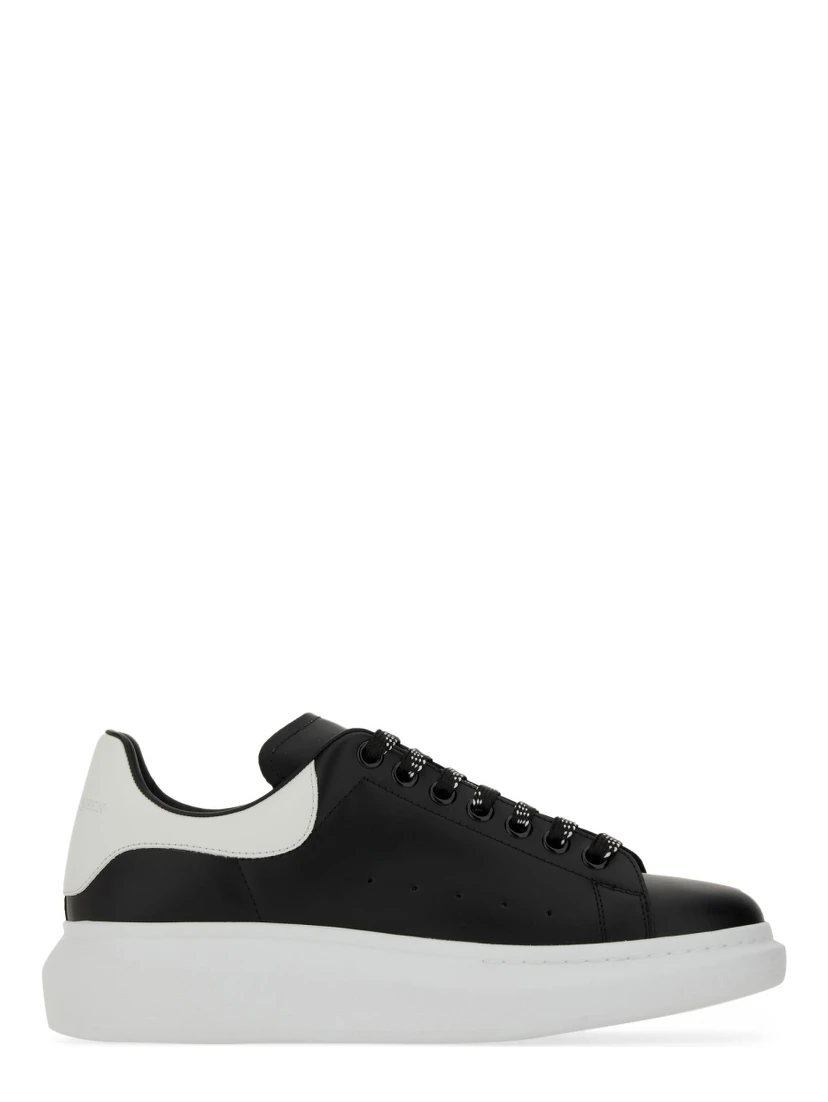OVERSIZED SNEAKER