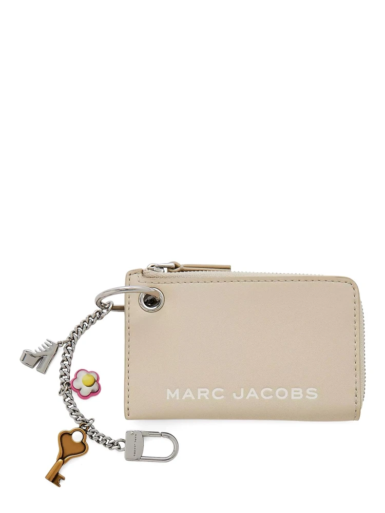ZIPPERED WALLET WITH PENDANT