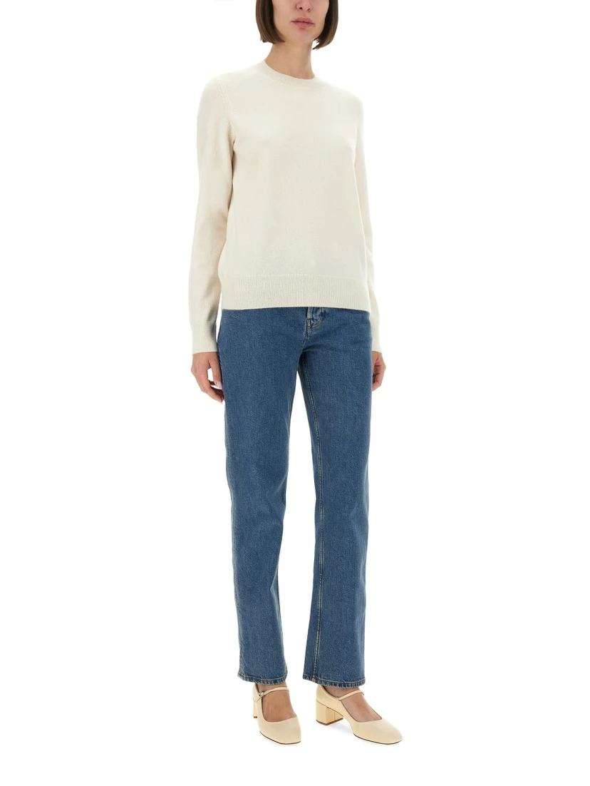 STRAIGHT FIT JEANS