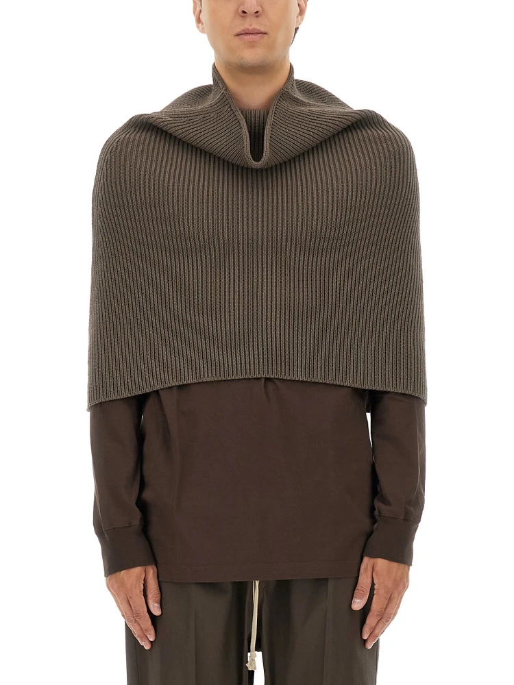 KNITTED CAPE