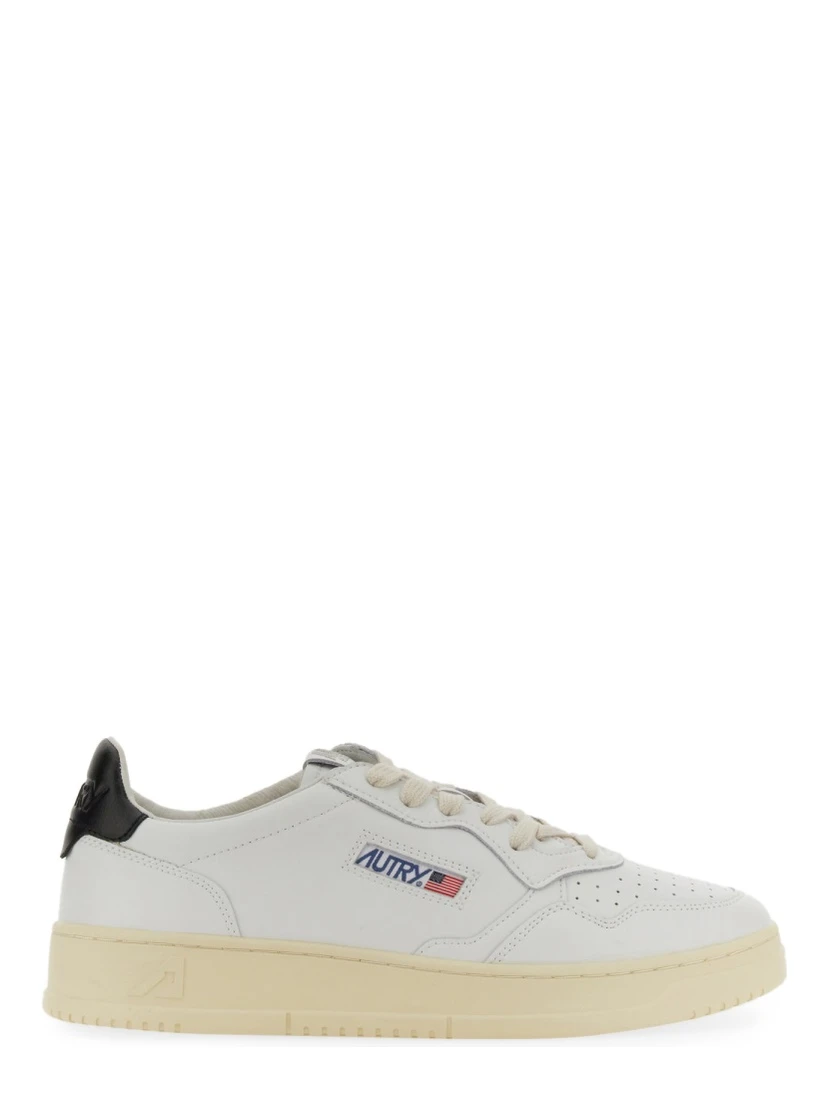 SNEAKER MEDALIST LOW