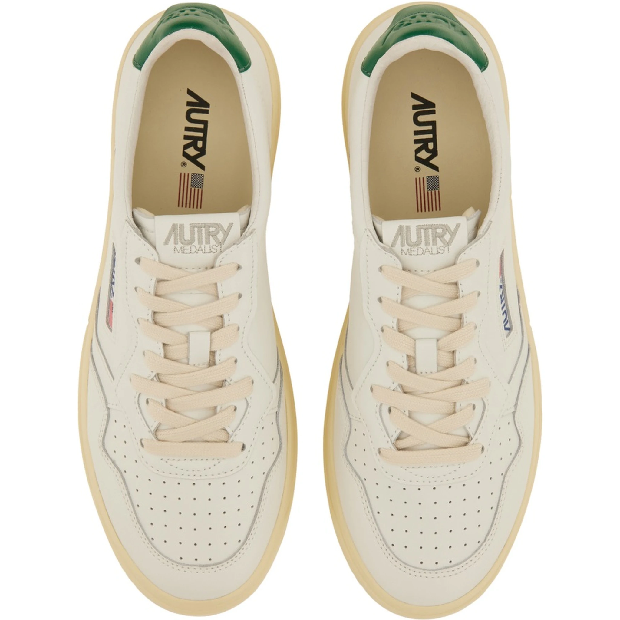 MEDALIST LOW SNEAKER
