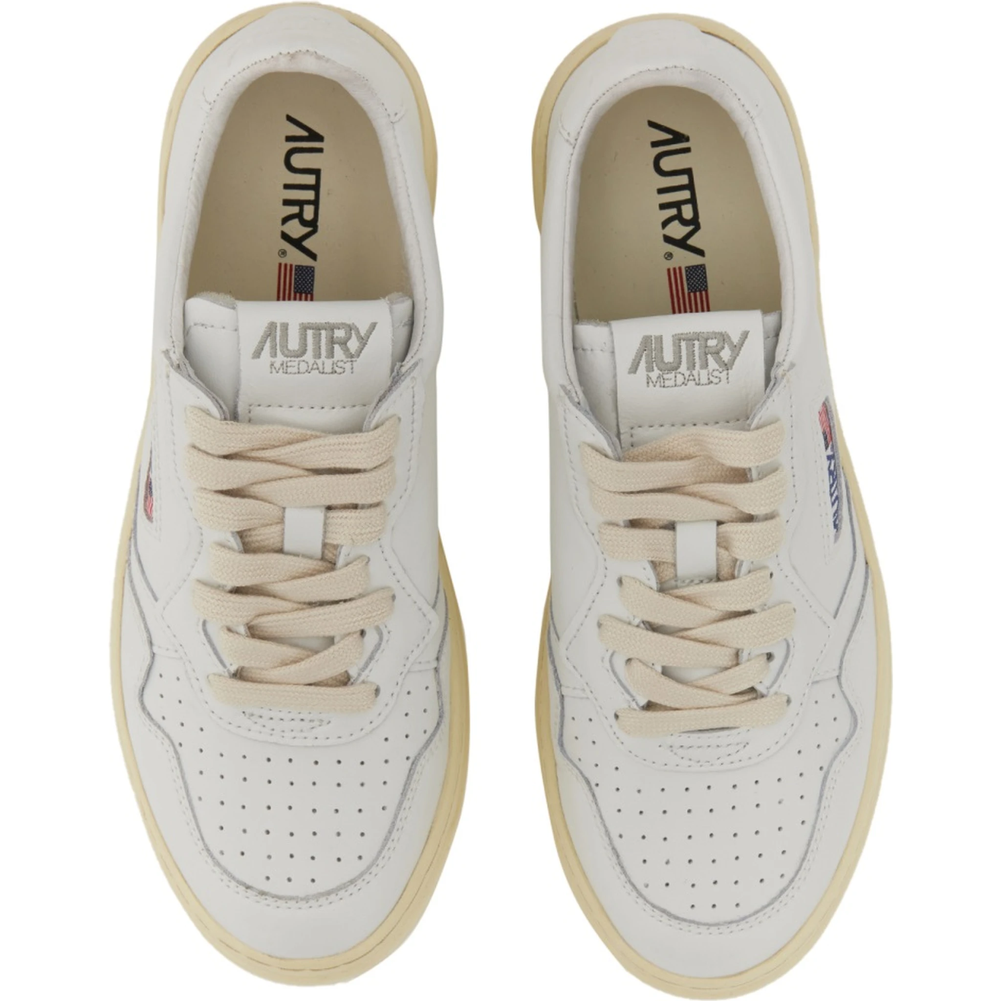 MEDALIST LOW SNEAKER