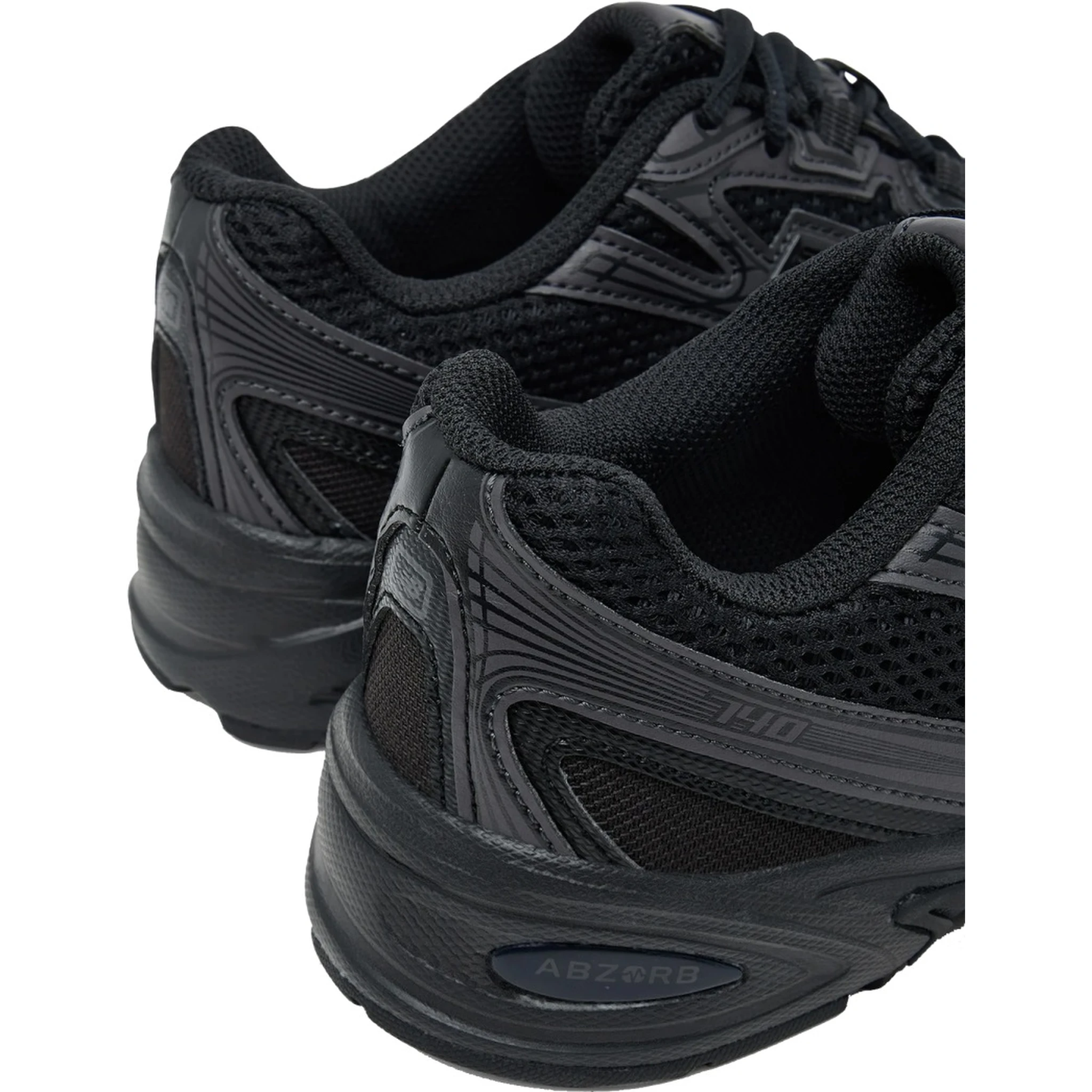SNEAKER WITH LOGO