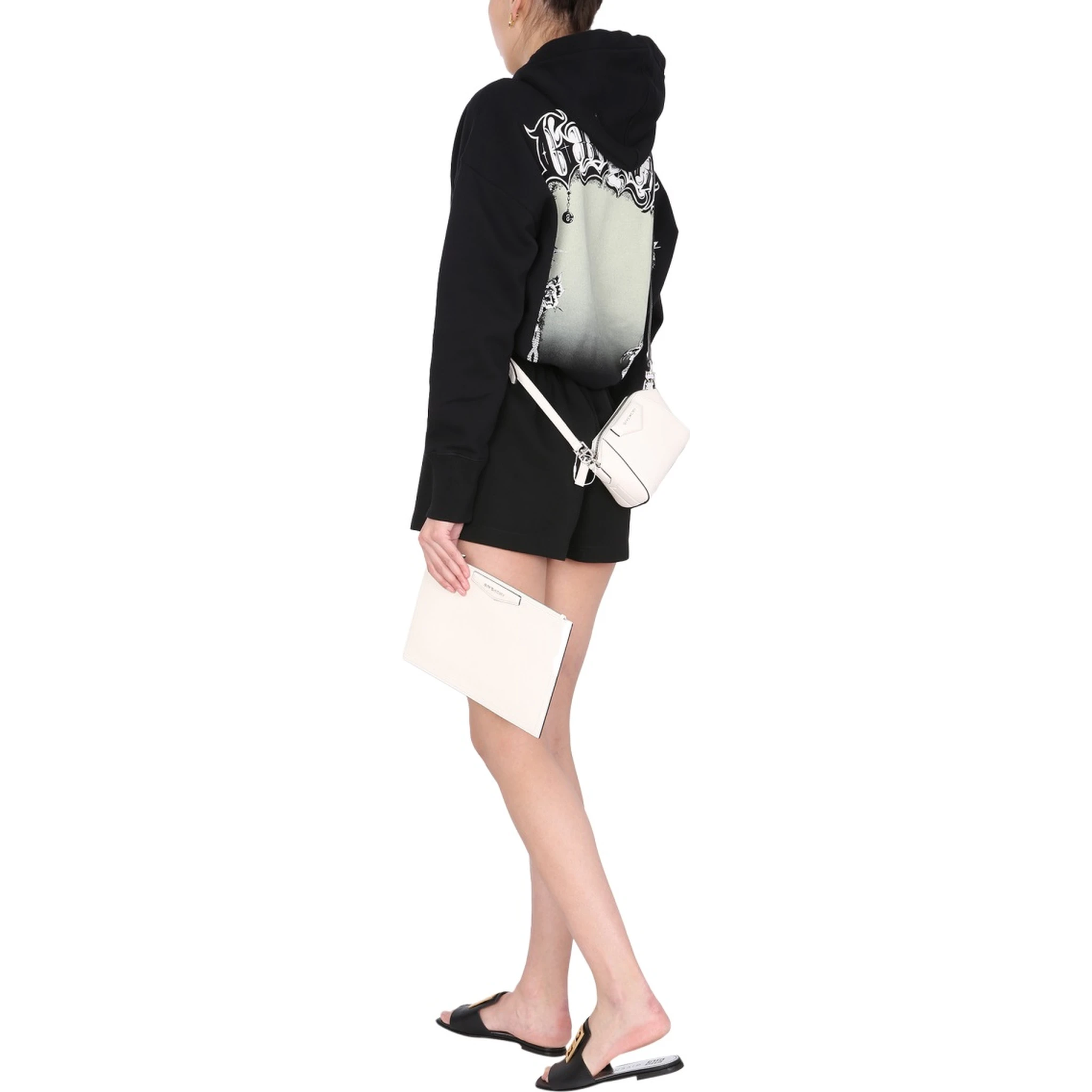 OVERSIZE FIT SWEATSHIRT