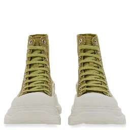 SNEAKER TREAD SLICK