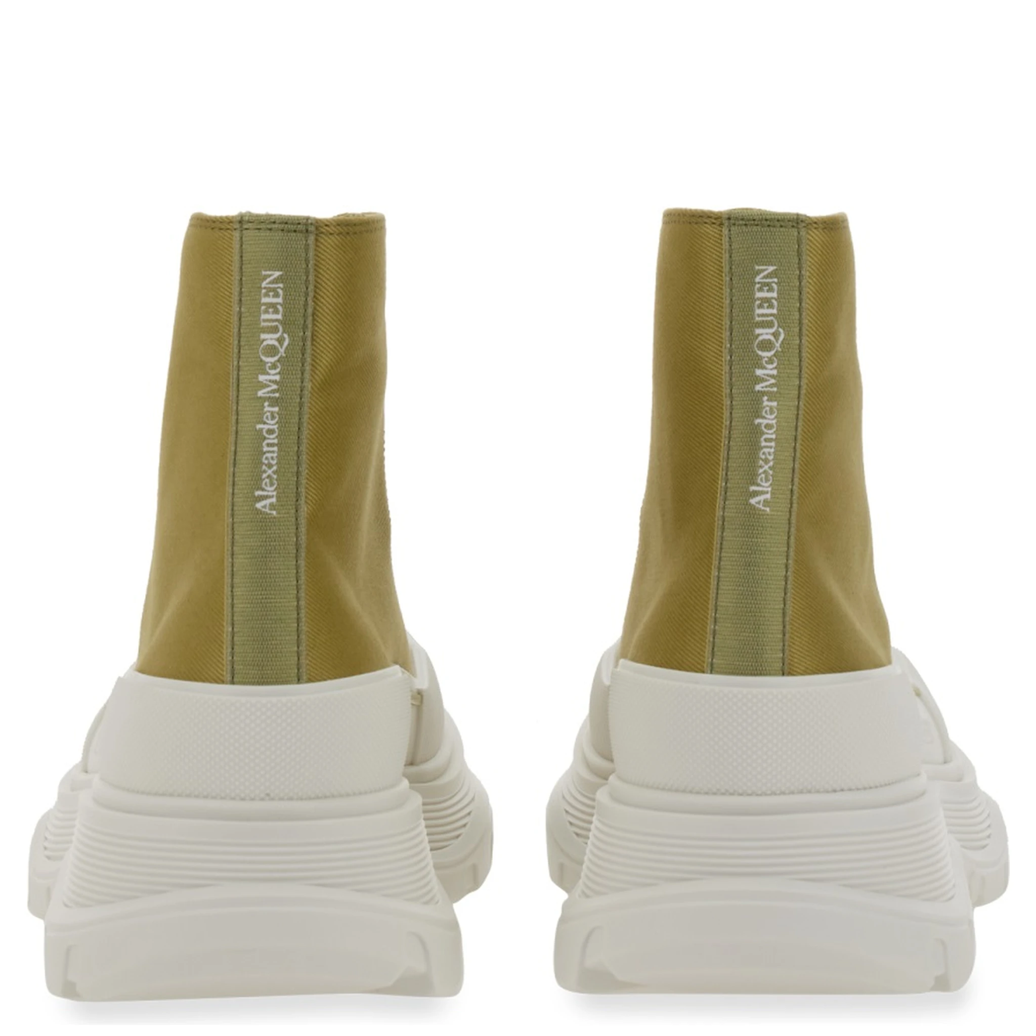 SNEAKER TREAD SLICK
