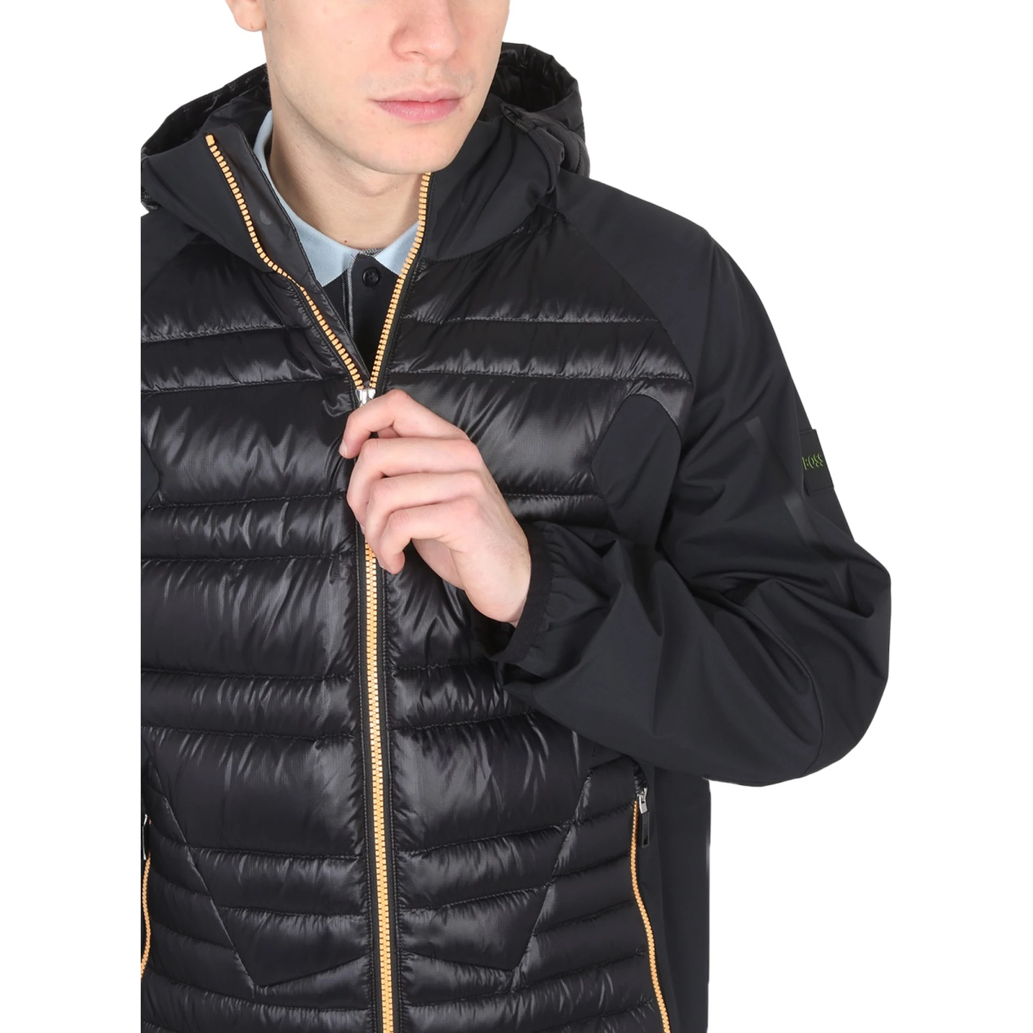 HOODED JACKET