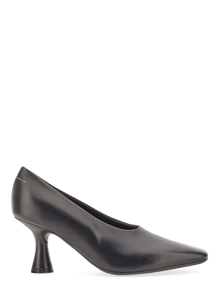 PUMP IN LEATHER