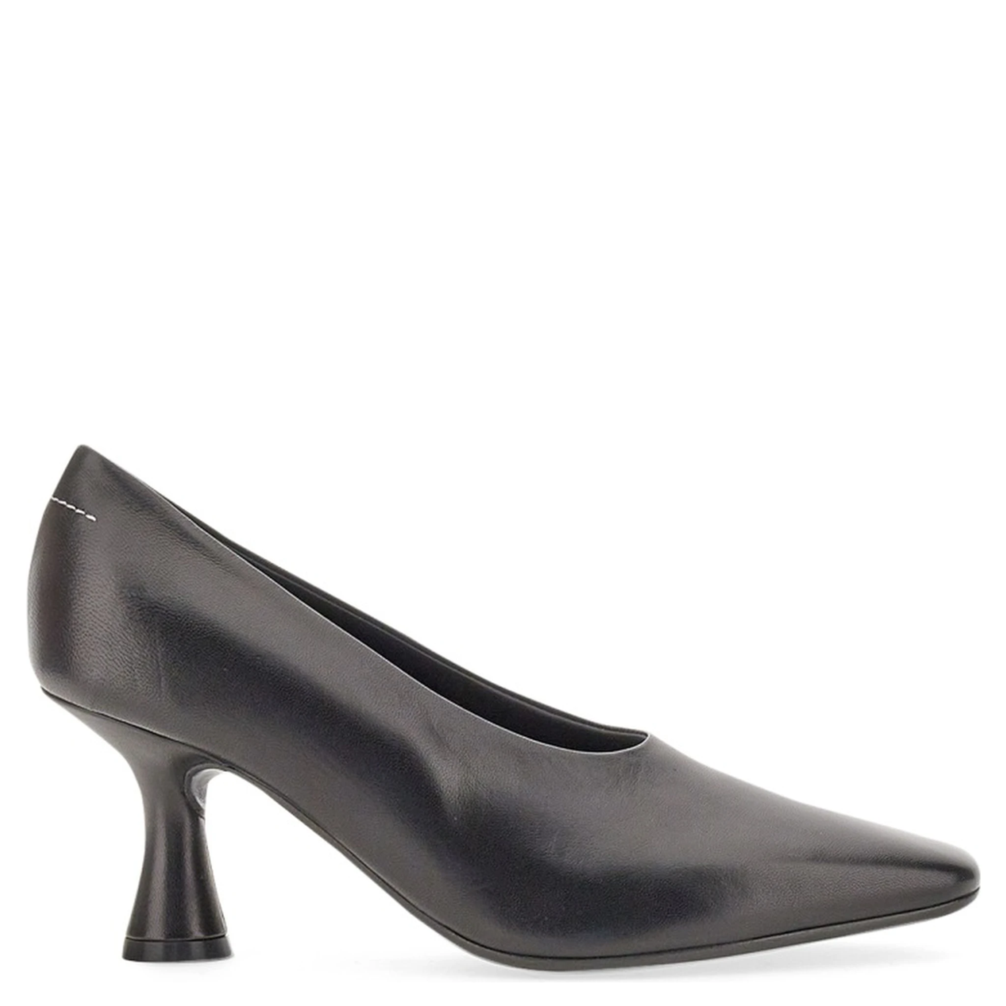 PUMP IN LEATHER