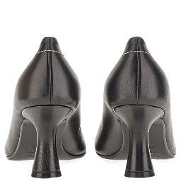 PUMP IN LEATHER