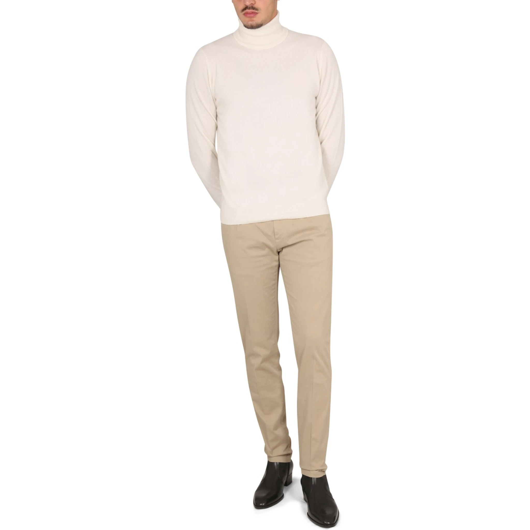 TURTLENECK SWEATER