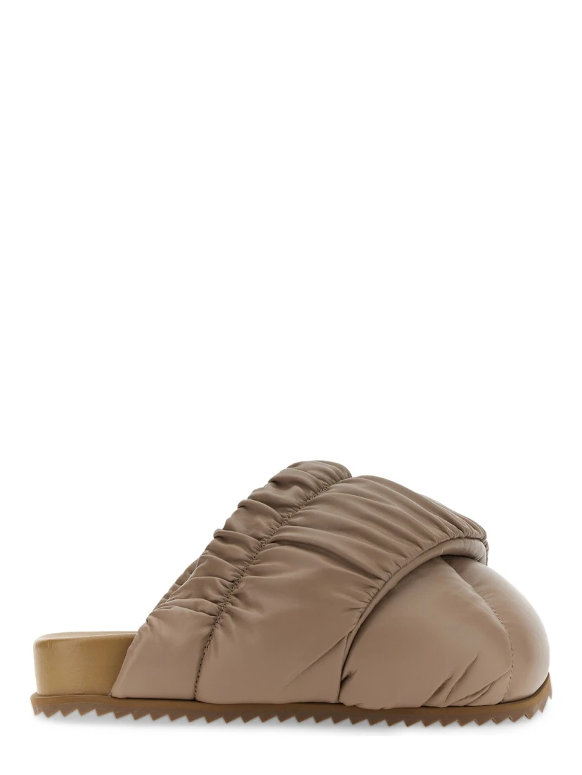 SANDAL TENT