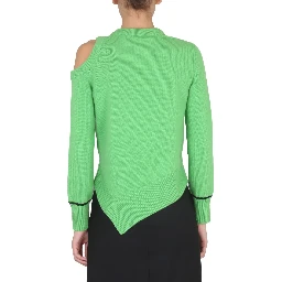 SWEATER WITH BARE SHOULDERS