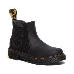 CHELSEA BOOTS.