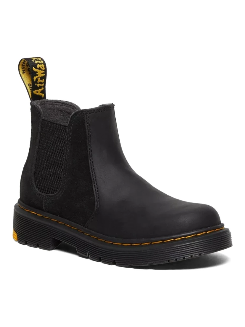CHELSEA BOOTS.