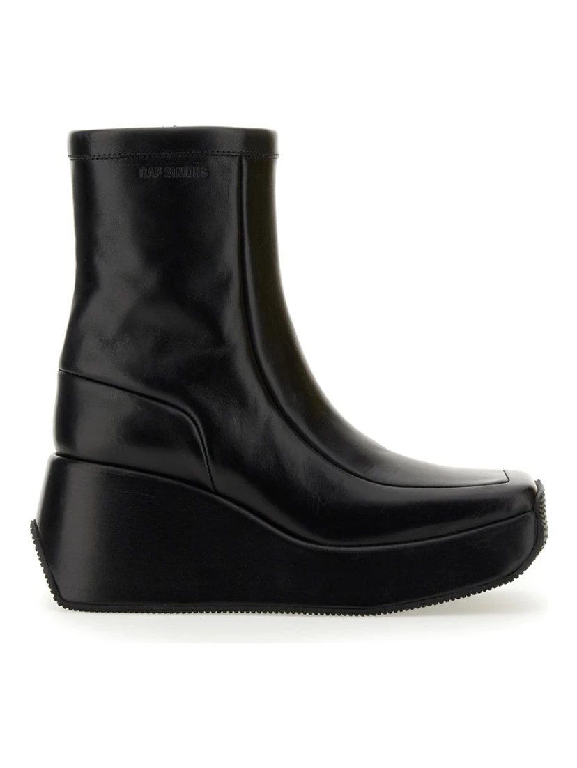 ANKLE BOOT WITH SQUARE TOE