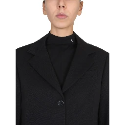 بدلة ضيقة