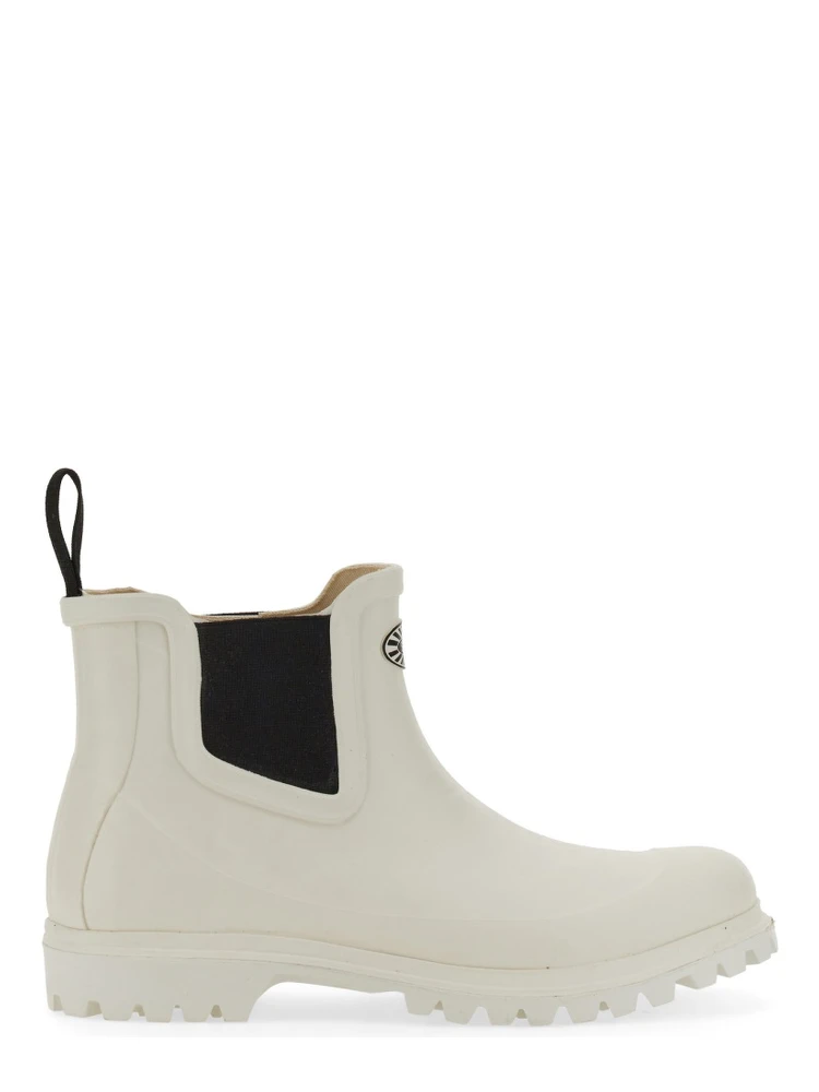 RUBBER BOOT
