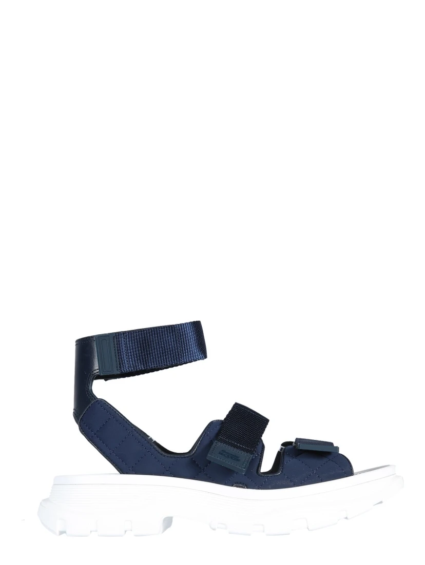 TREAD SANDALS