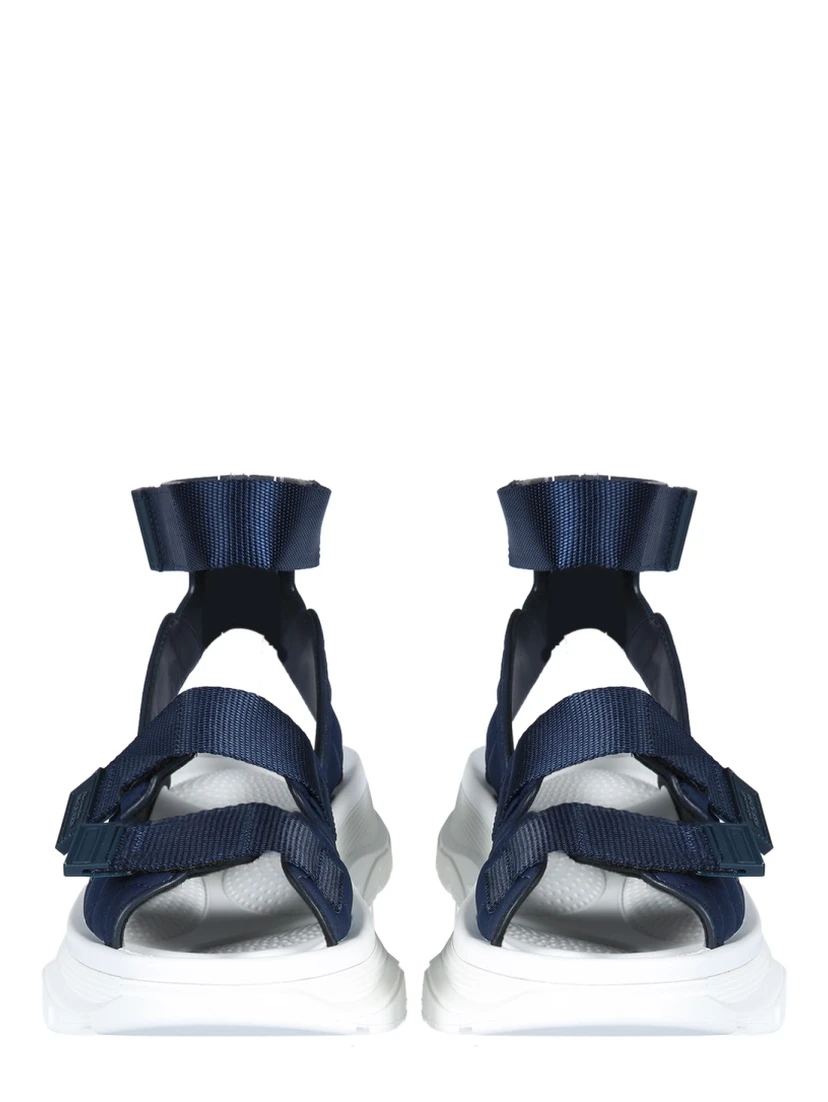 TREAD SANDALS