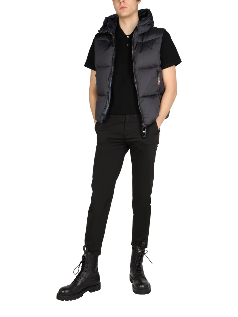 HOODED VEST