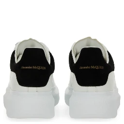 OVERSIZED SNEAKER