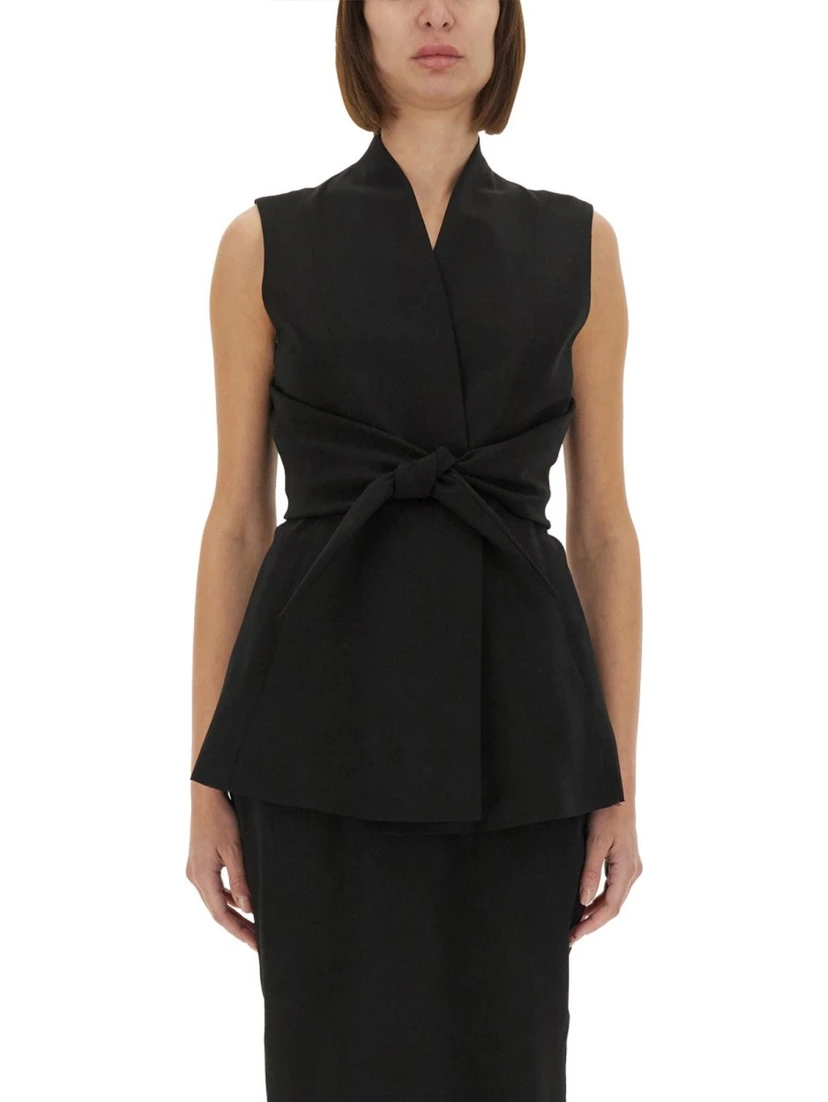 STRUCTURED SLEEVELESS JACKET