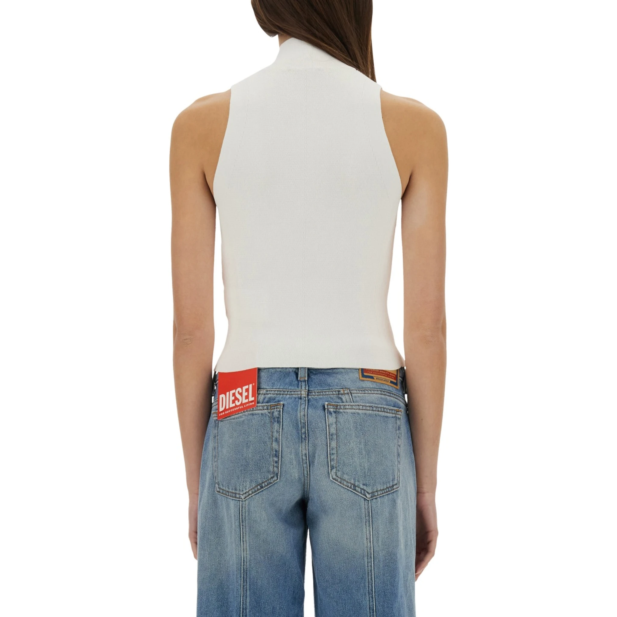 "M-ONERVAX" TOP