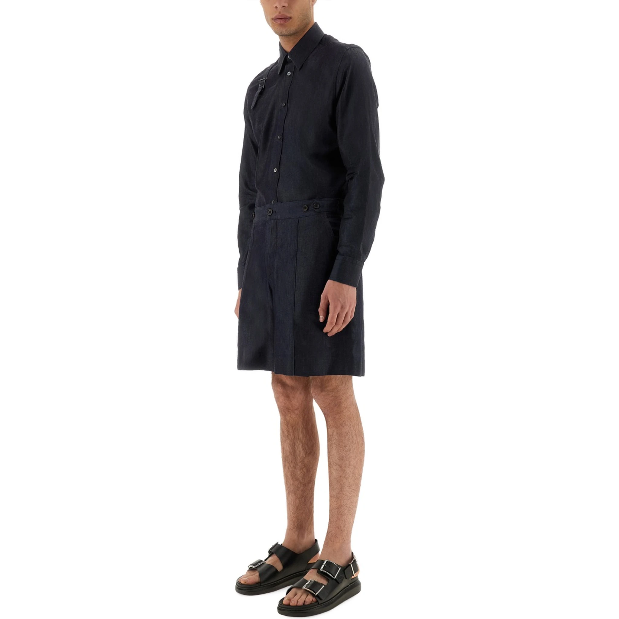 SHORT IN DENIM