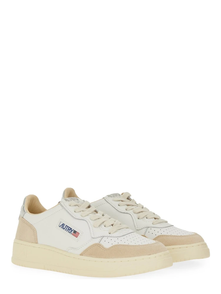 MEDALIST LOW SNEAKER
