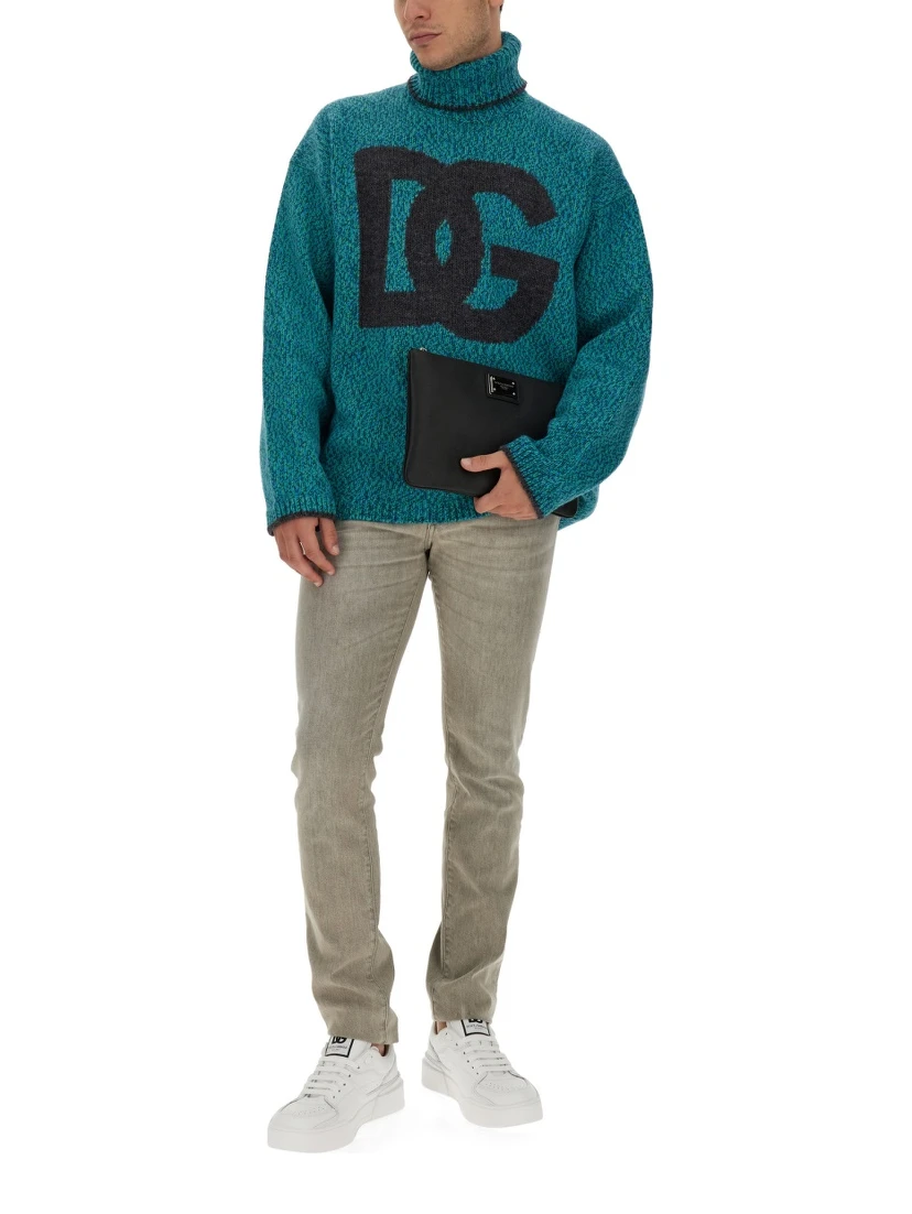 JERSEY WITH LOGO