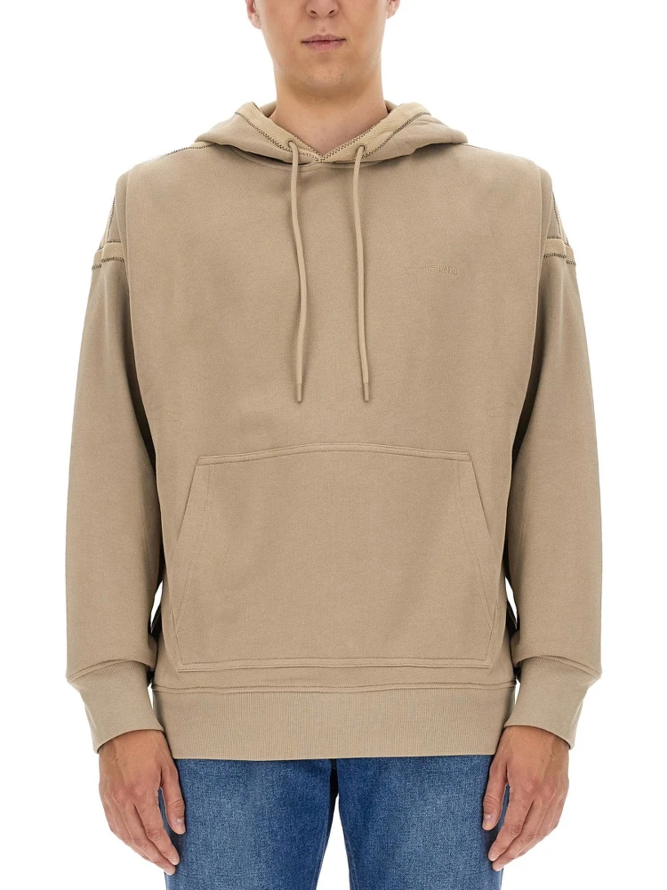 SWEATSHIRT LOGO EMBROIDERY