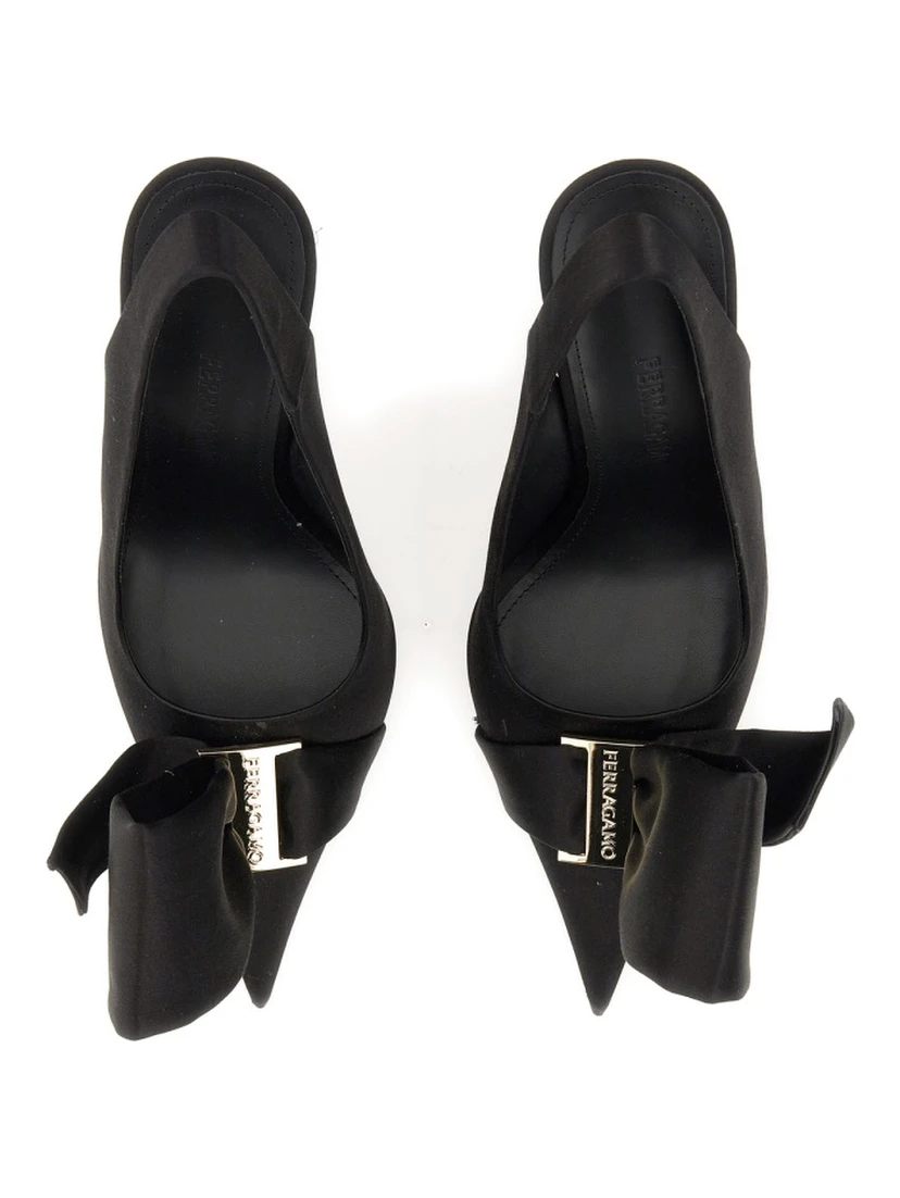 SANDAL WITH ASYMMETRICAL BOW
