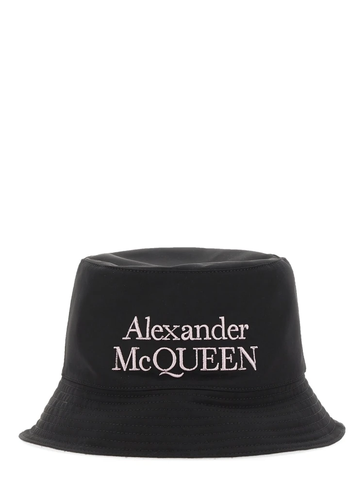 REVERSIBLE BUCKET HAT