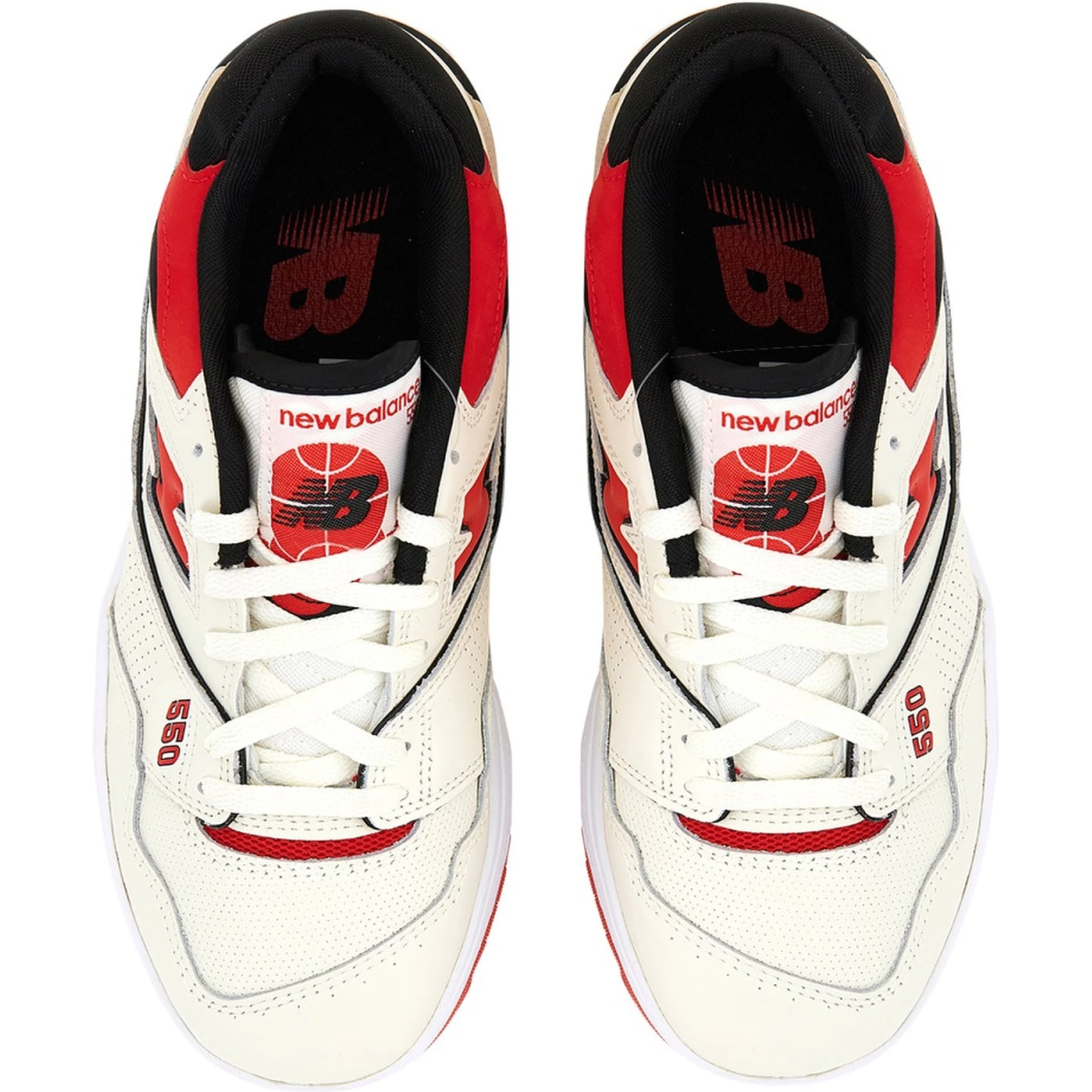 حذاء رياضي 550