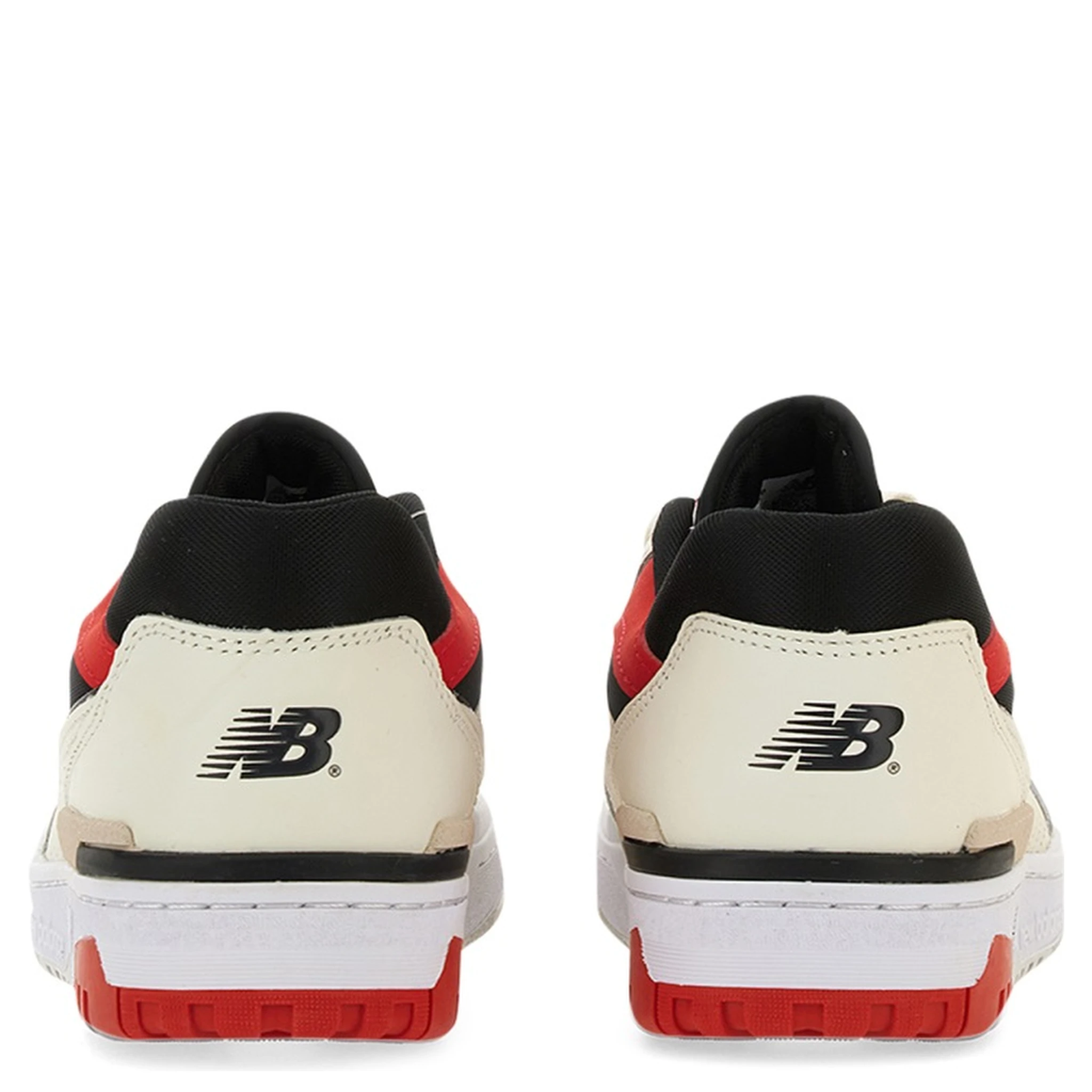 حذاء رياضي 550