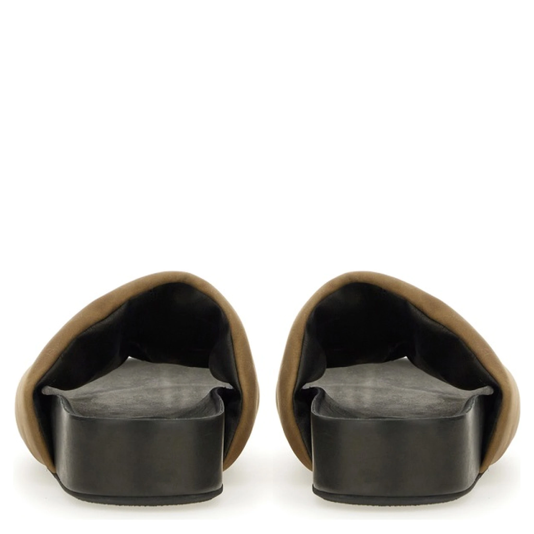 LEATHER SANDAL