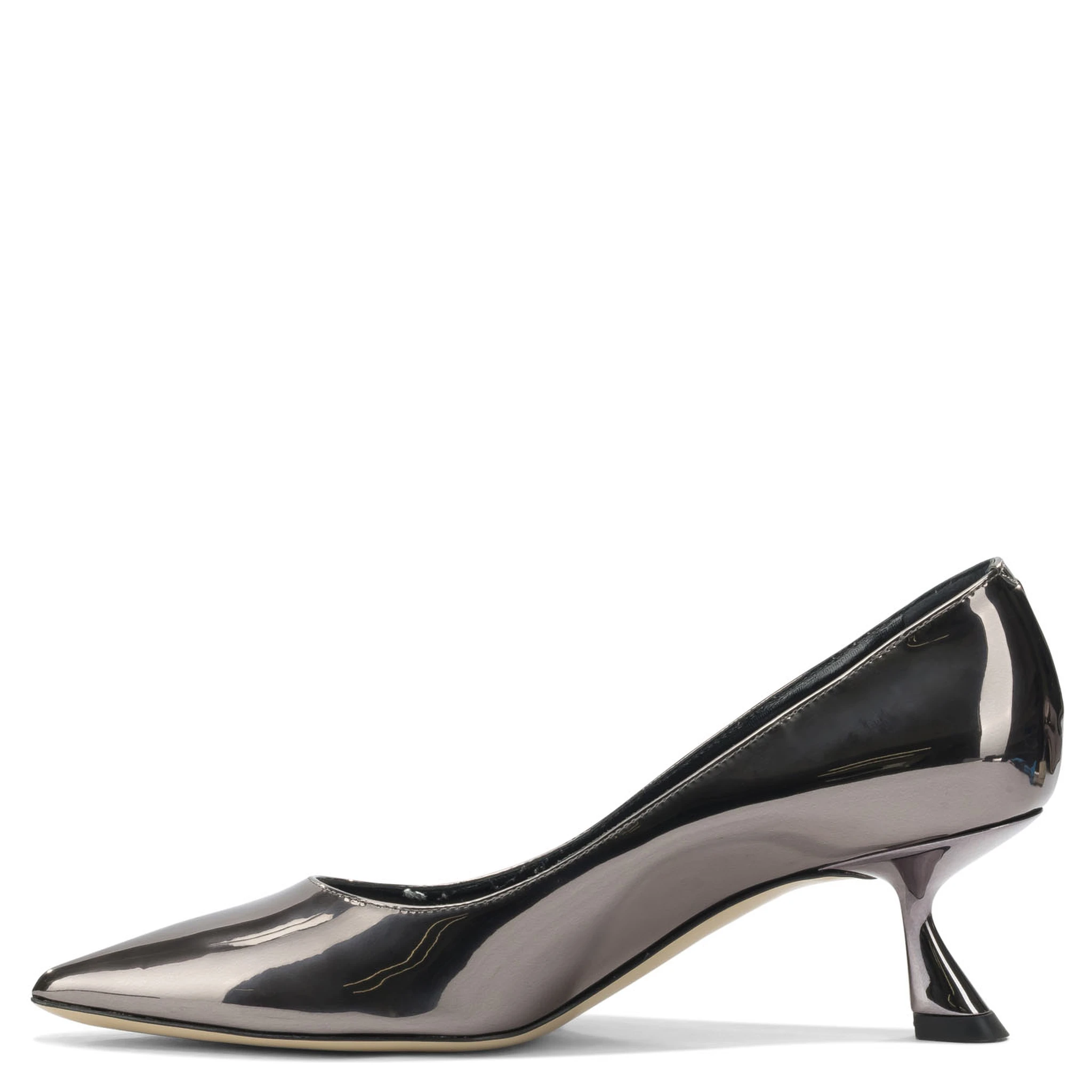 Heeled shoes