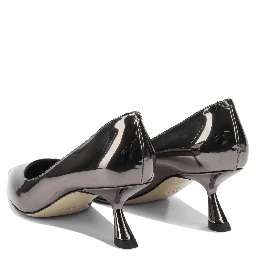 Heeled shoes