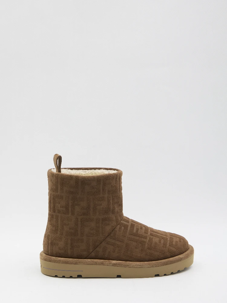 FF boots in suede