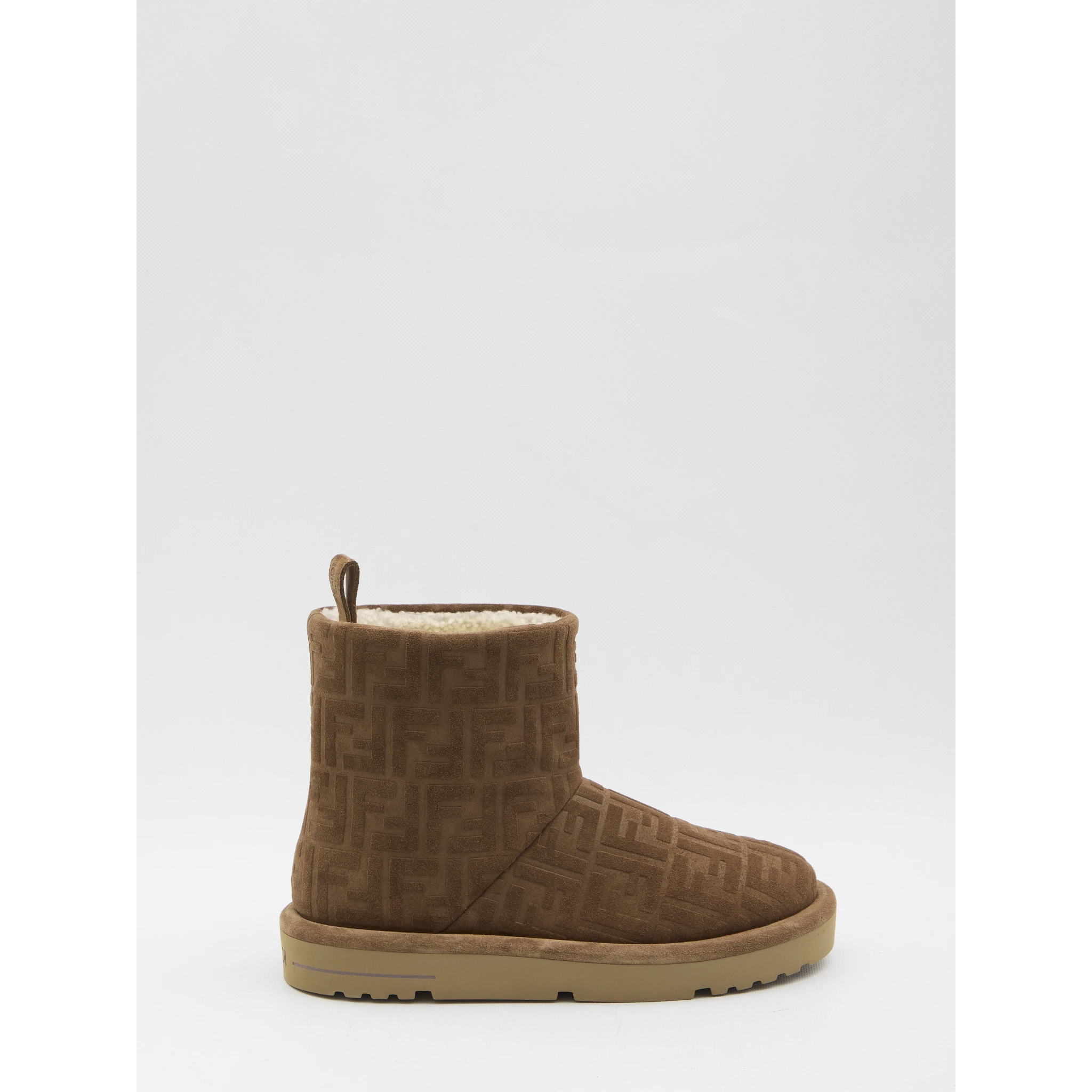FF boots in suede