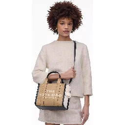 حقيبة مارك جاكوبس الصغيرة