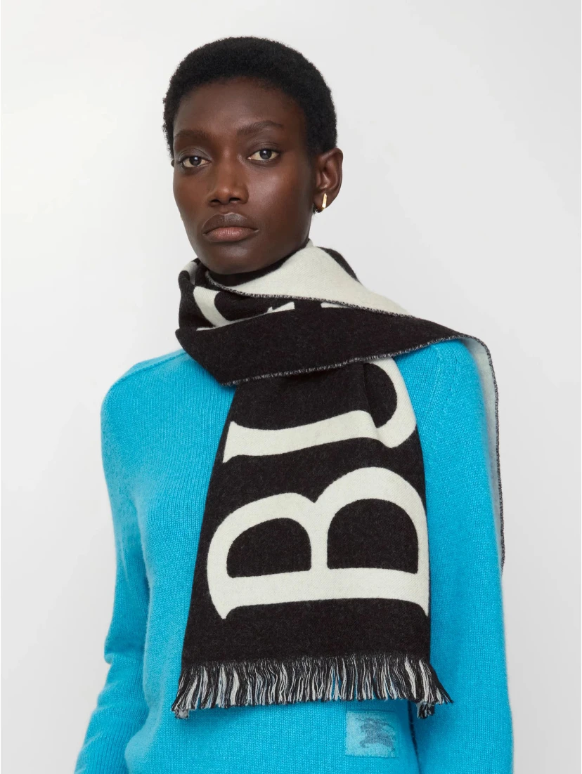 BURBERRY scarf