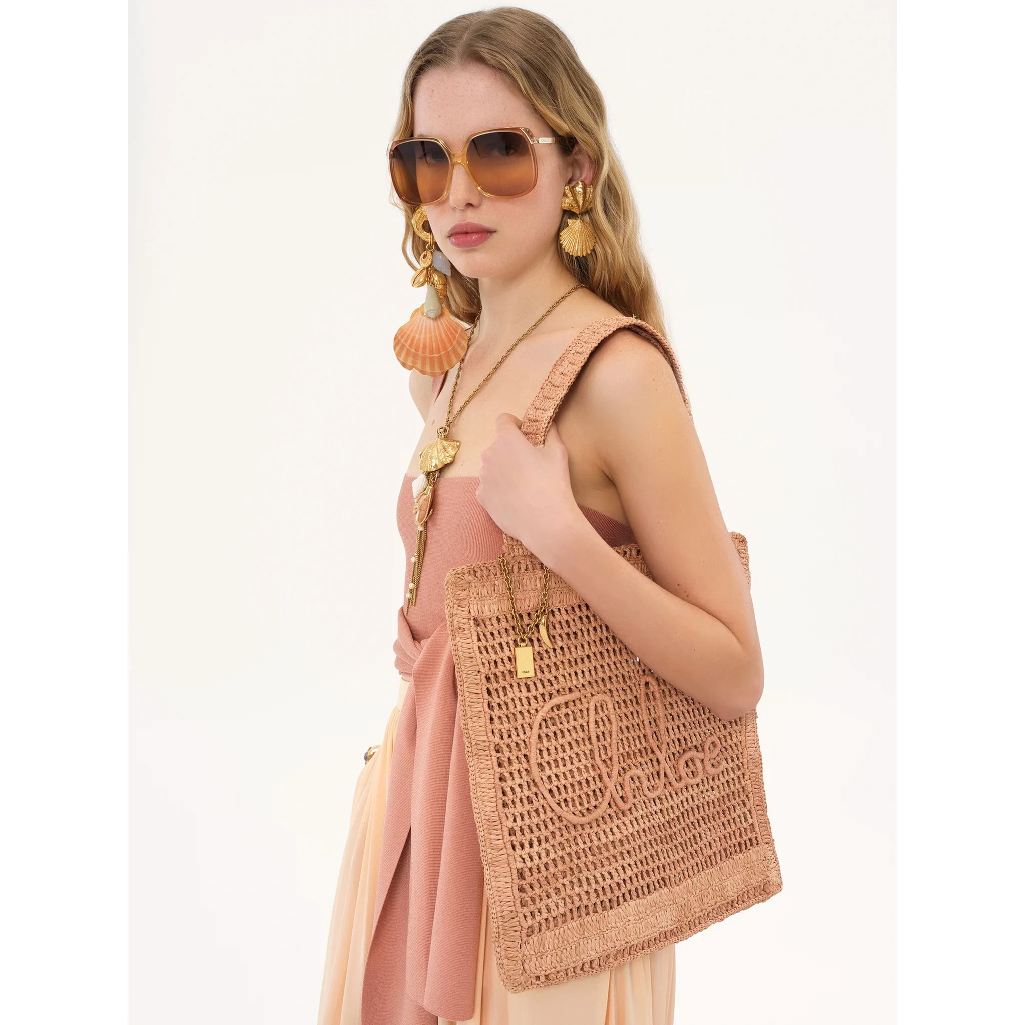 حقيبة CHLOÉ الصيفية بنقشة الموز