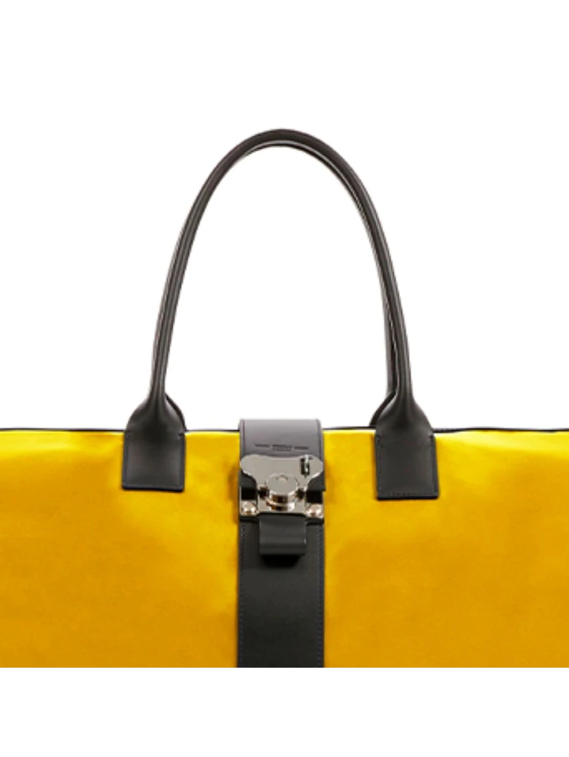 BUTTERFLY DUFFLE