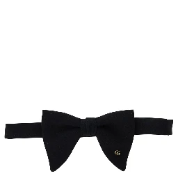 Black Bowtie with GG Plaque on the Front in Silk Man